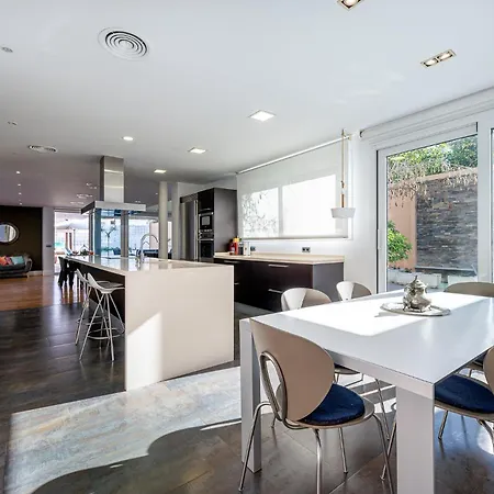 797 - Hermosa En Playamar